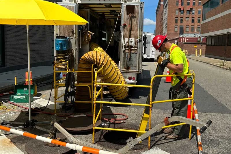 confined space authorized attendant